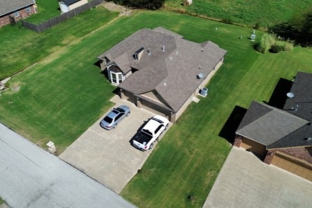 Common Lawn Weeds in Oklahoma and How to Eliminate Them